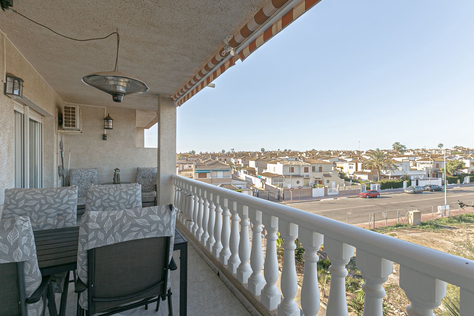 Apartamento de 2 habitaciones en Playa Flamenca en venta con piscina - 199.000 € (Ref: 9426429)