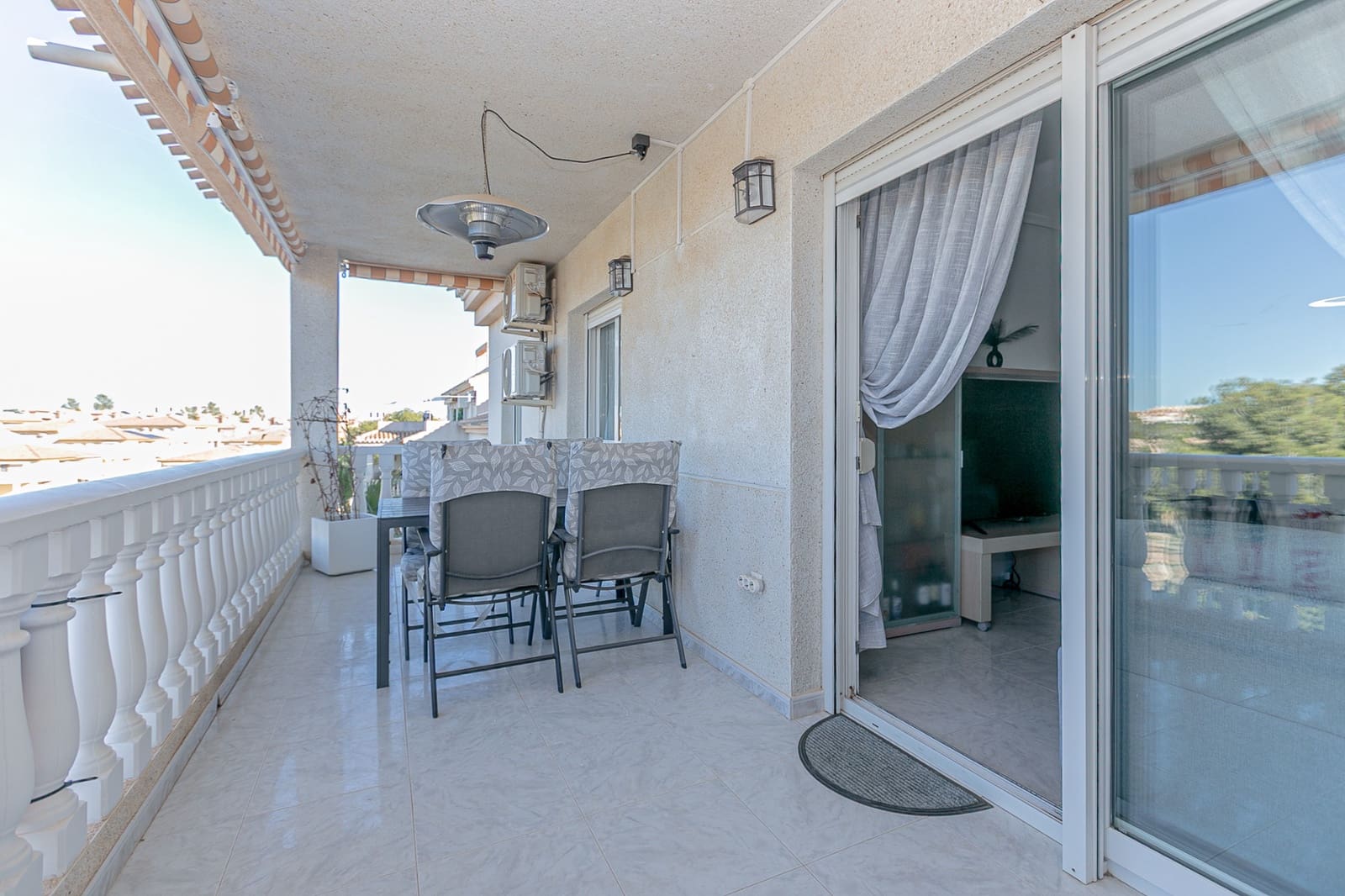 Apartamento de 2 habitaciones en Playa Flamenca en venta con piscina - 199.000 € (Ref: 9426429)