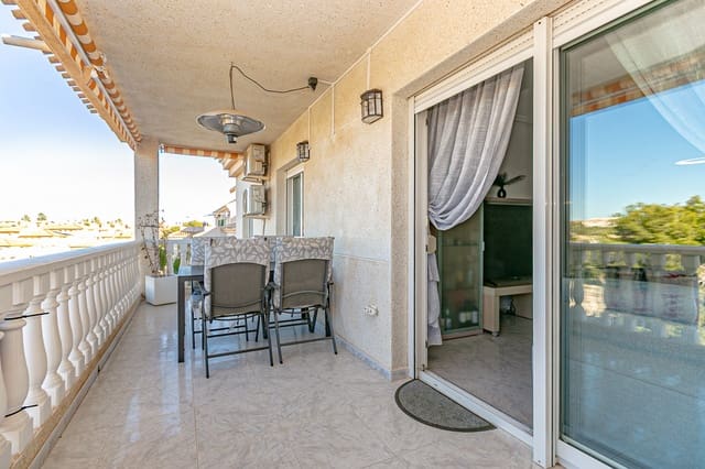 Apartamento de 2 habitaciones en Playa Flamenca, Orihuela en venta con piscina - 199.000 € (Ref: 9426429)