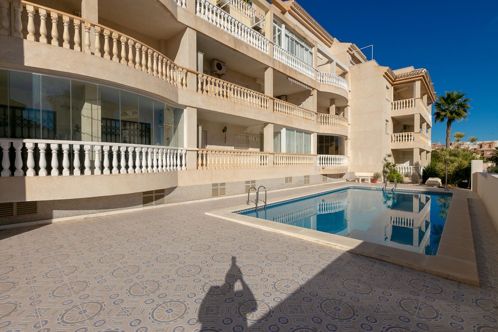 Apartamento de 2 habitaciones en Playa Flamenca en venta con piscina - 199.000 € (Ref: 9426429)