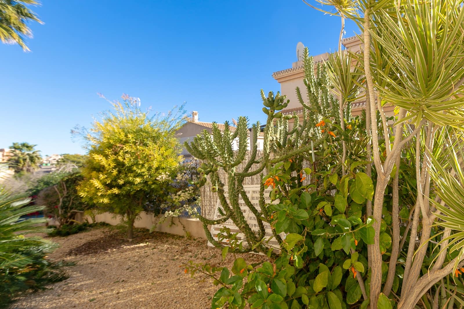 Apartamento de 2 habitaciones en Playa Flamenca en venta con piscina - 199.000 € (Ref: 9426429)