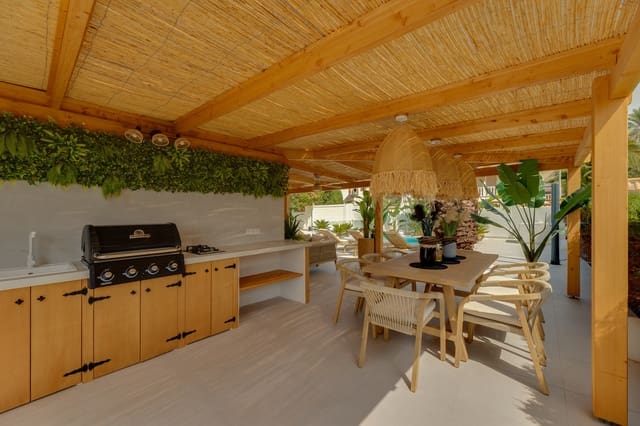 3 chambre Villa/Maison à vendre à La Zenia, Orihuela avec piscine - 1 350 000 € (Ref: 9428204)