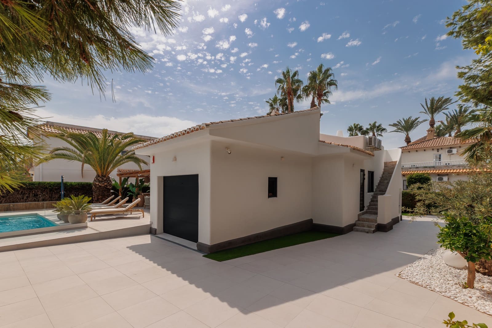 3 chambre Villa/Maison à vendre à La Zenia avec piscine - 1 350 000 € (Ref: 9428204)