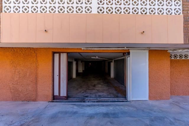 Garasje til salgs i Punta Prima, Torrevieja - € 15 000 (Ref: 9428205)