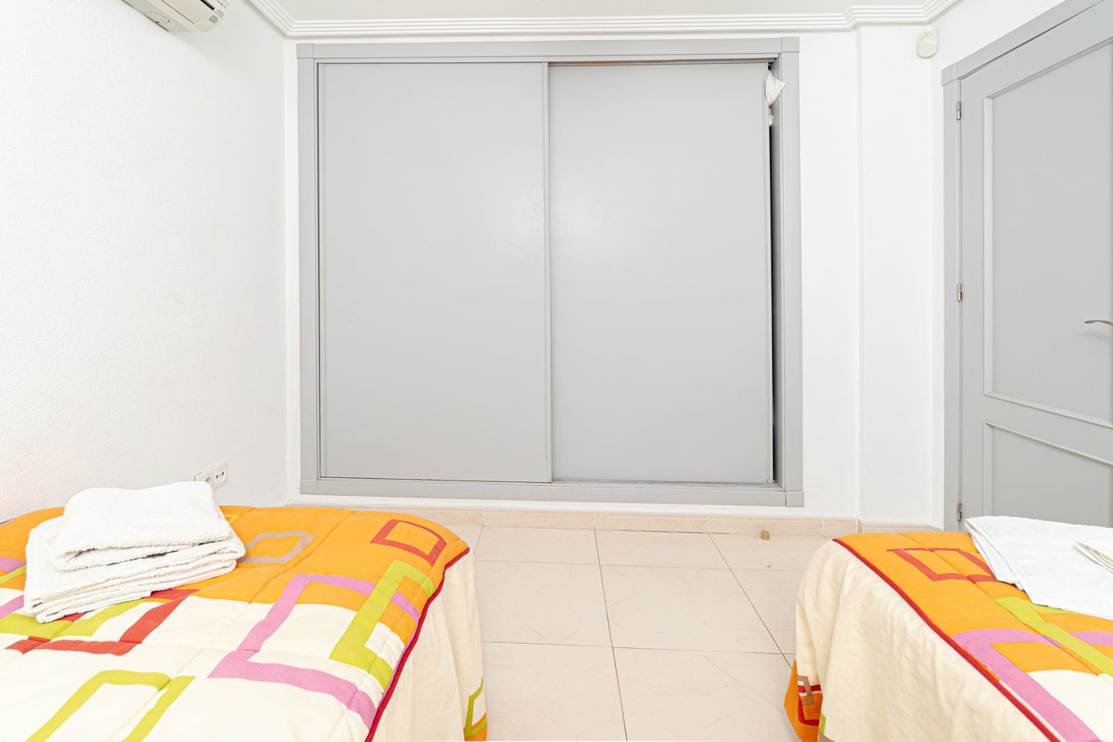 2 bedroom Apartment for sale in Playa Flamenca with pool - € 219,000 (Ref: 9432462)