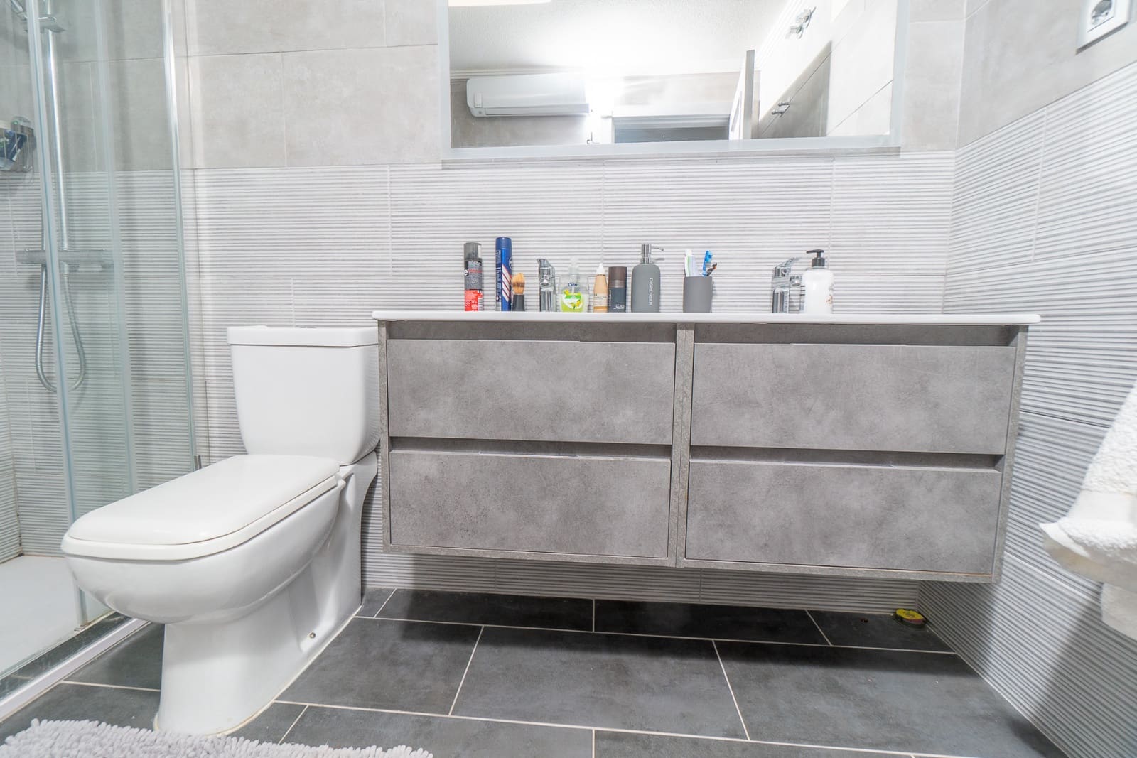 2 bedroom Apartment for sale in Playa Flamenca with pool - € 219,000 (Ref: 9432462)