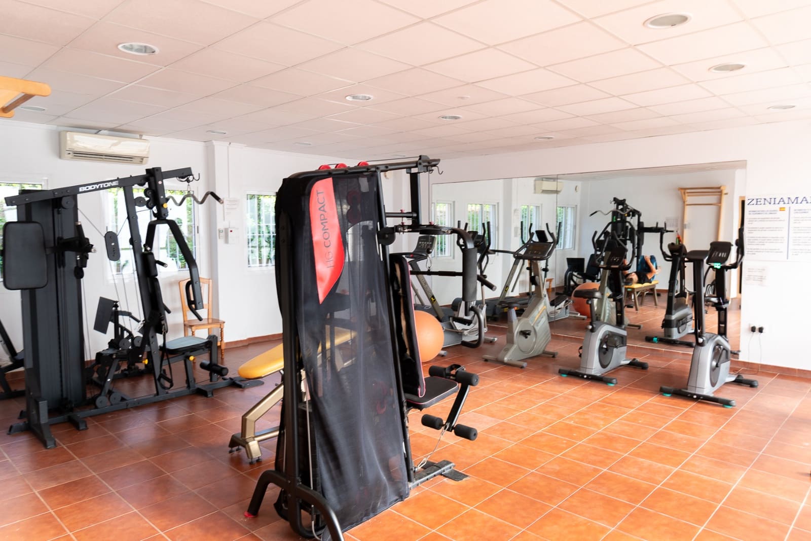 2 bedroom Apartment for sale in Playa Flamenca with pool - € 219,000 (Ref: 9432462)