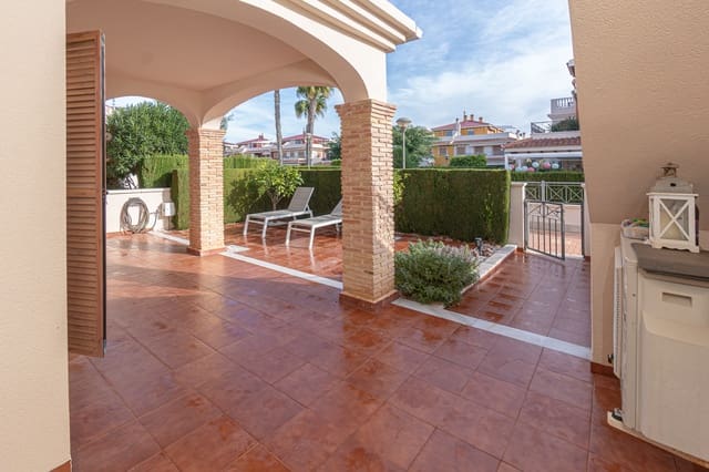 2 slaapkamer Appartement te koop in Playa Flamenca, Orihuela met zwembad - € 219.000 (Ref: 9432462)