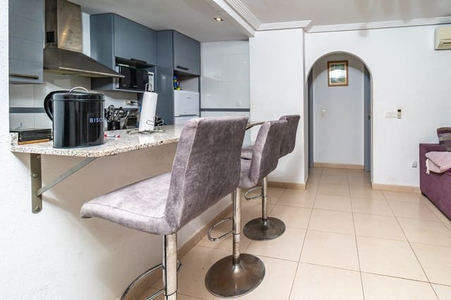 2 slaapkamer Appartement te koop in Playa Flamenca, Orihuela met zwembad - € 219.000 (Ref: 9432462)