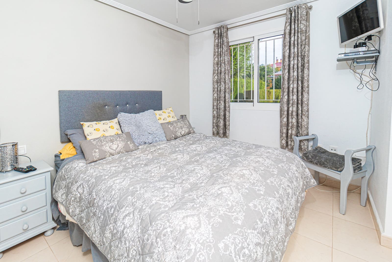 2 bedroom Apartment for sale in Playa Flamenca with pool - € 219,000 (Ref: 9432462)