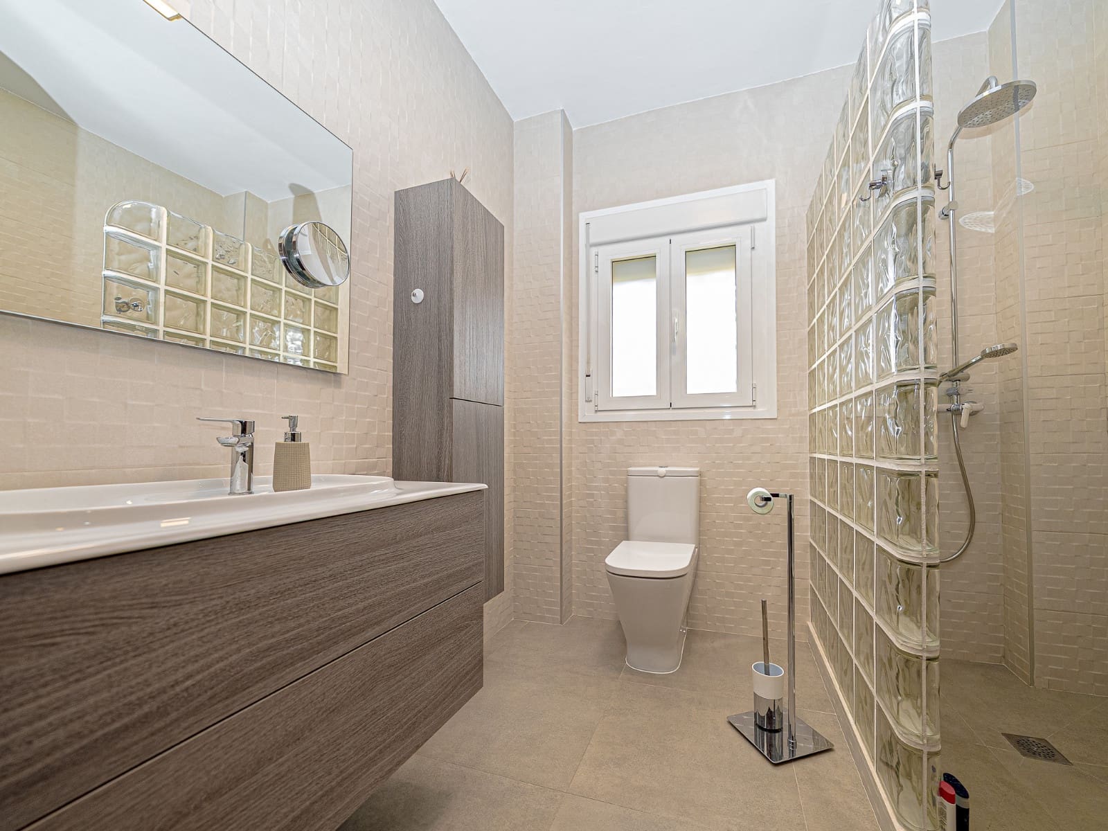 3 bedroom Villa for sale in Ciudad Quesada with pool - € 799,000 (Ref: 9438071)