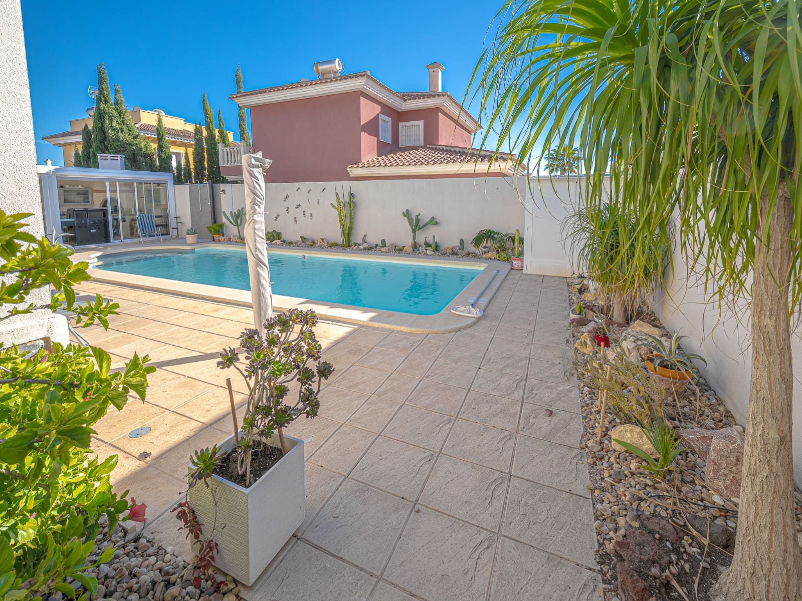 3 bedroom Villa for sale in Ciudad Quesada with pool - € 799,000 (Ref: 9438071)