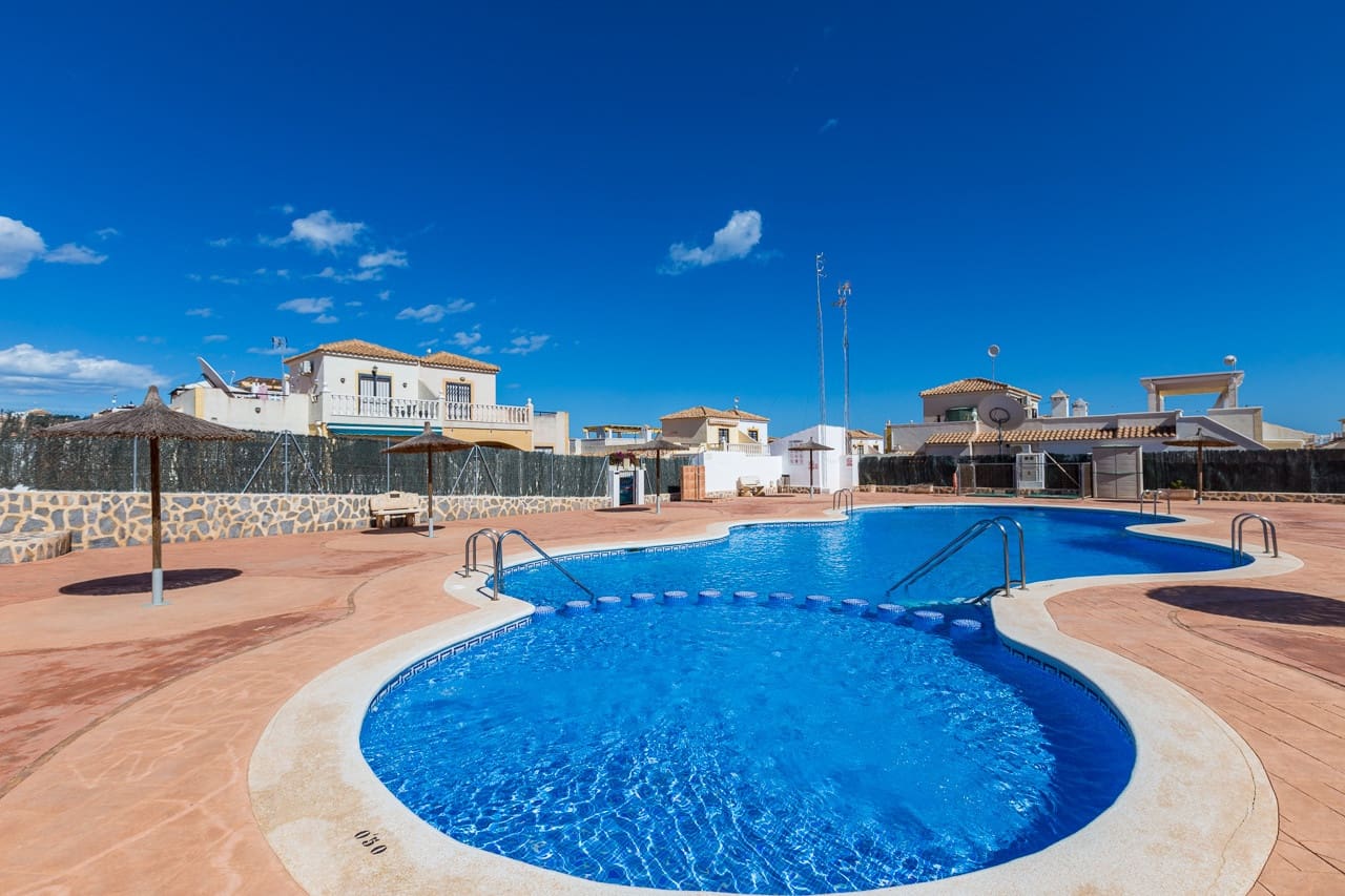 3 bedroom Terraced Villa for sale in Los Altos with pool - € 210,000 (Ref: 9444791)