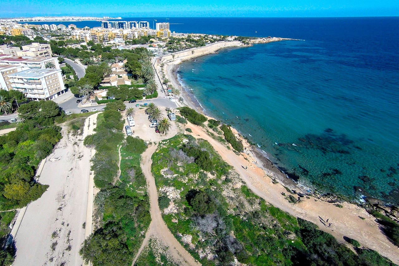 3 bedroom Terraced Villa for sale in Los Altos with pool - € 210,000 (Ref: 9444791)