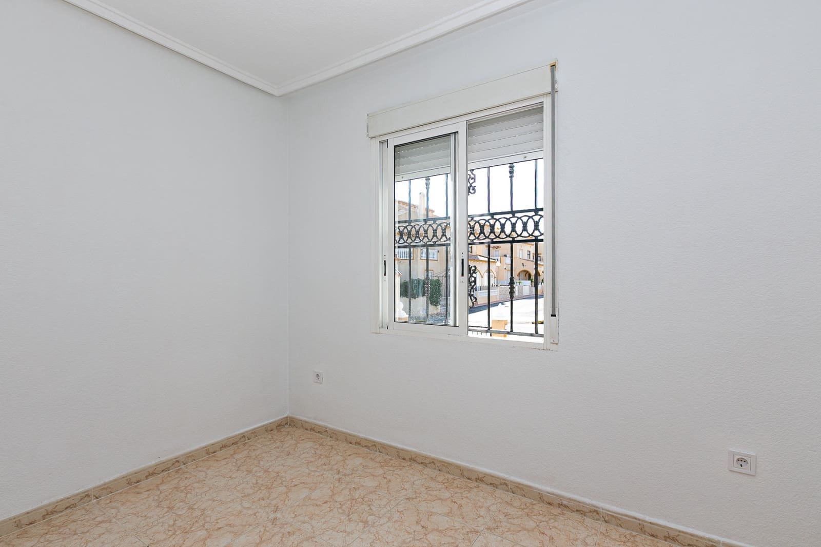 3 bedroom Terraced Villa for sale in Los Altos with pool - € 210,000 (Ref: 9444791)