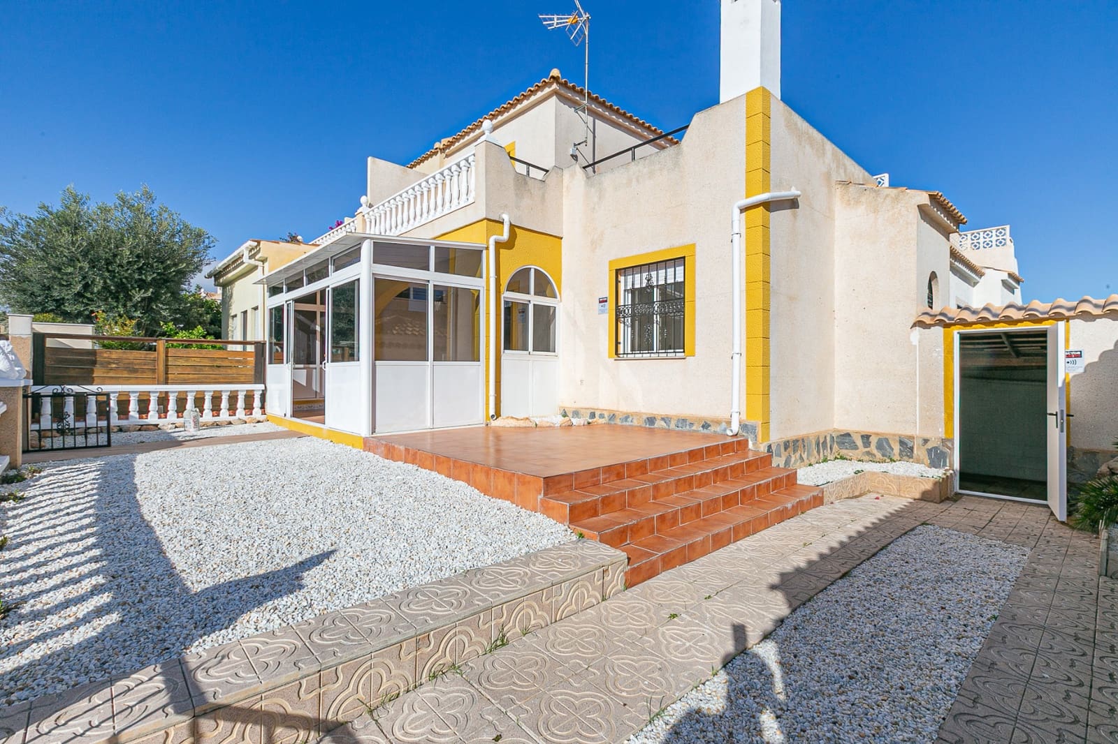 3 bedroom Terraced Villa for sale in Los Altos with pool - € 210,000 (Ref: 9444791)