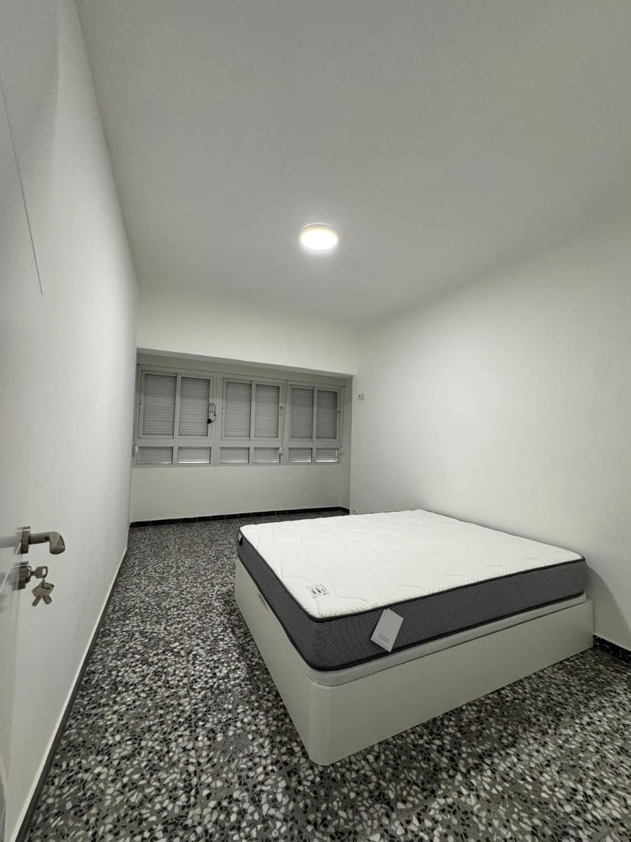 5 Zimmer Apartment zu verkaufen in Torrevieja - 174.000 € (Ref: 9447054)