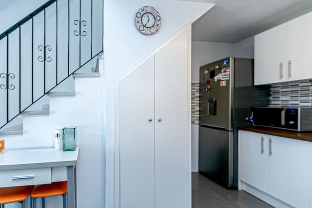 2 soveværelse Bungalow til salg i La Zenia, Orihuela med swimmingpool - € 165.000 (Ref: 9449996)