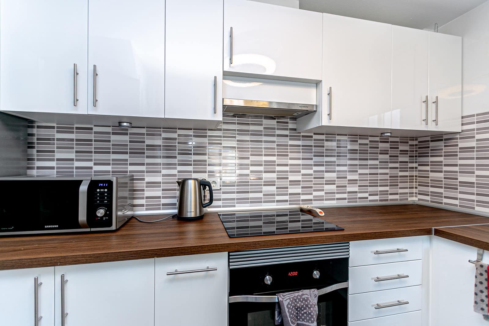 2 soveværelse Bungalow til salg i La Zenia med swimmingpool - € 165.000 (Ref: 9449996)