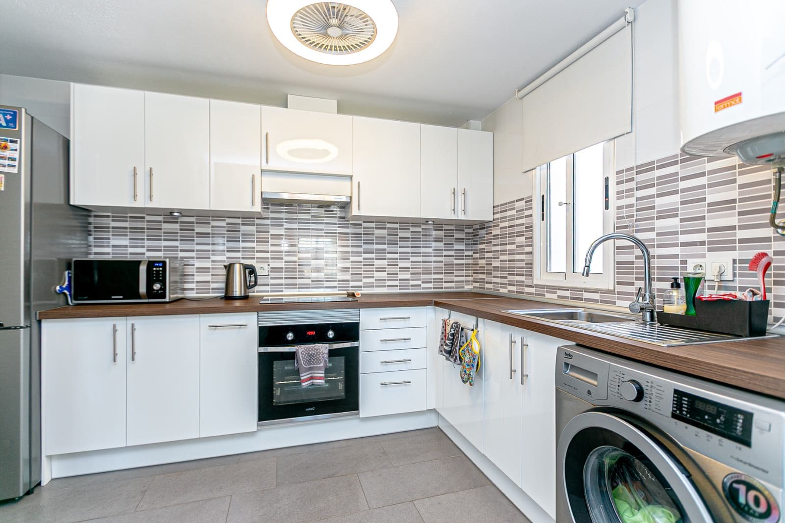 2 soveværelse Bungalow til salg i La Zenia med swimmingpool - € 165.000 (Ref: 9449996)