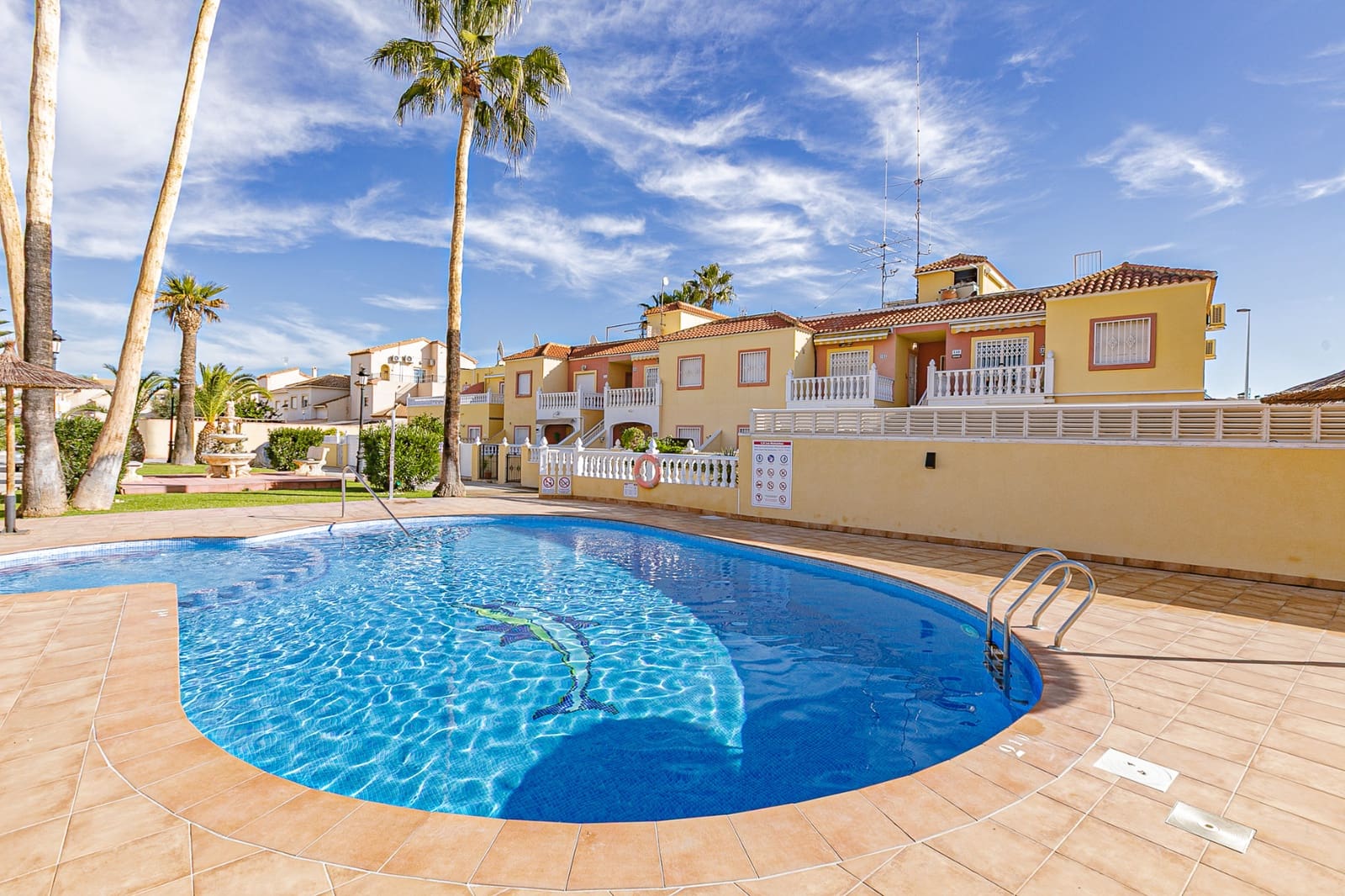 2 soveværelse Bungalow til salg i La Zenia med swimmingpool - € 165.000 (Ref: 9449996)