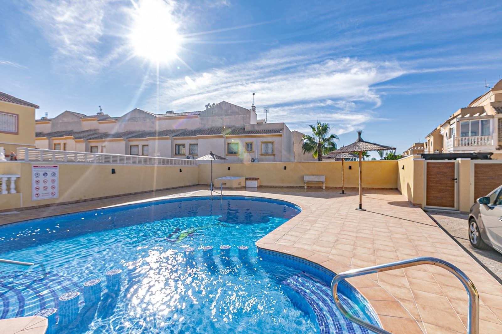2 soveværelse Bungalow til salg i La Zenia med swimmingpool - € 165.000 (Ref: 9449996)