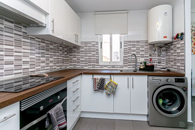 2 soveværelse Bungalow til salg i La Zenia, Orihuela med swimmingpool - € 165.000 (Ref: 9449996)