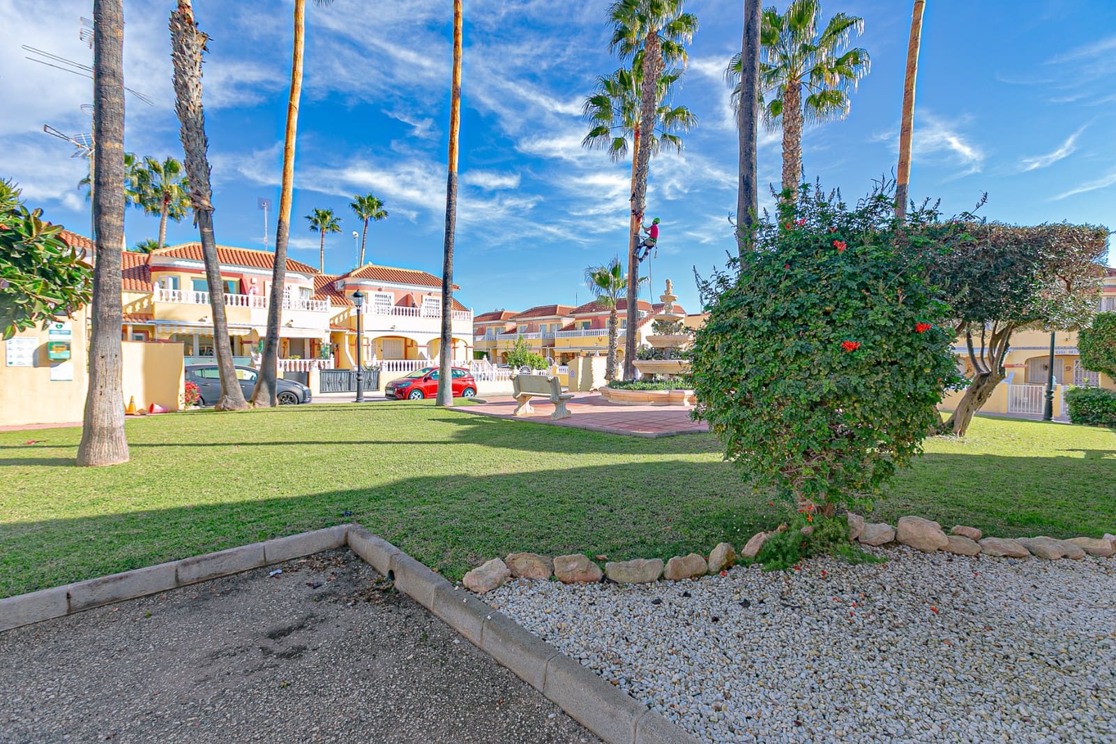 2 soveværelse Bungalow til salg i La Zenia med swimmingpool - € 165.000 (Ref: 9449996)