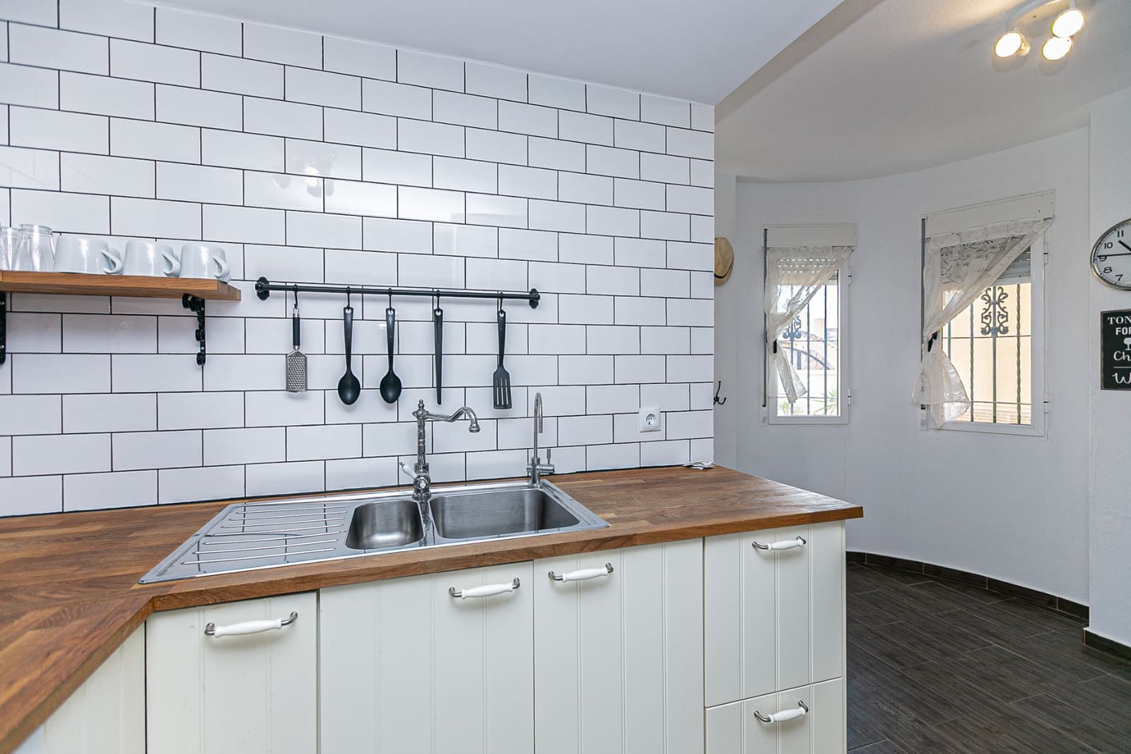 2 quarto Casa em Banda para venda em Torrevieja com piscina - 180 000 € (Ref: 9457871)