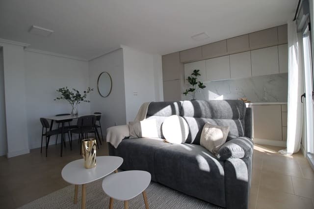 3 makuuhuone Kattohuoneisto myytävänä paikassa Puerto Deportivo, Torrevieja - 220 000 € (Ref: 9467648)