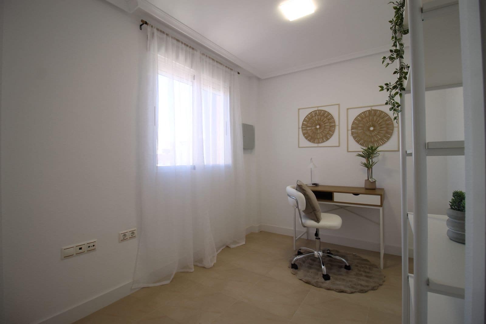 Apartamento de 3 habitaciones en Torrevieja en venta - 160.000 € (Ref: 9467649)