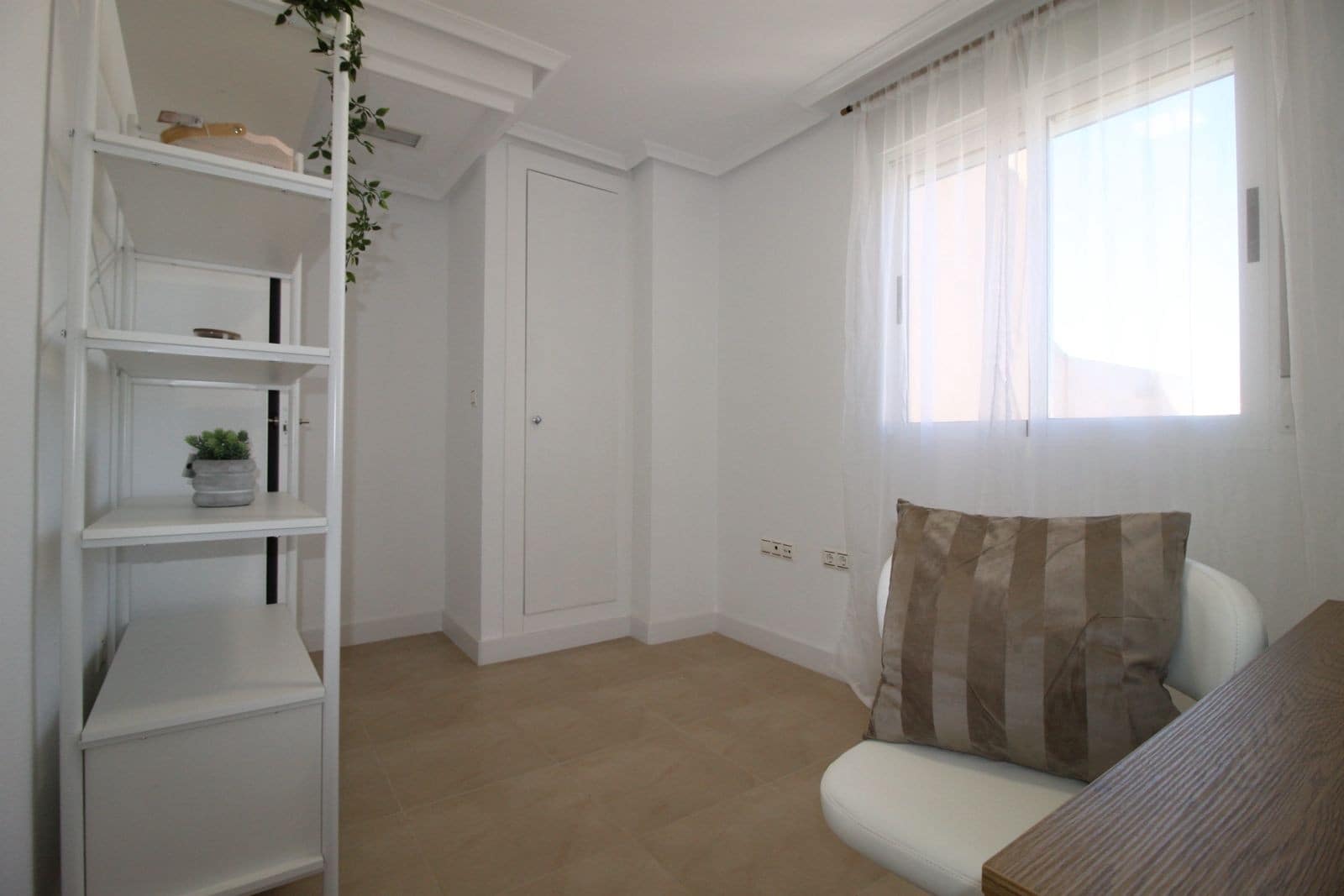 Apartamento de 3 habitaciones en Torrevieja en venta - 160.000 € (Ref: 9467649)