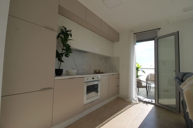 Apartamento de 3 habitaciones en Puerto Deportivo, Torrevieja en venta - 155.000 € (Ref: 9467650)