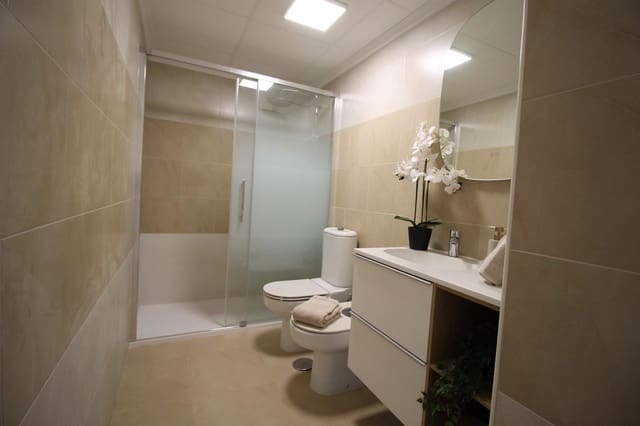 Apartamento de 3 habitaciones en Puerto Deportivo, Torrevieja en venta - 155.000 € (Ref: 9467650)