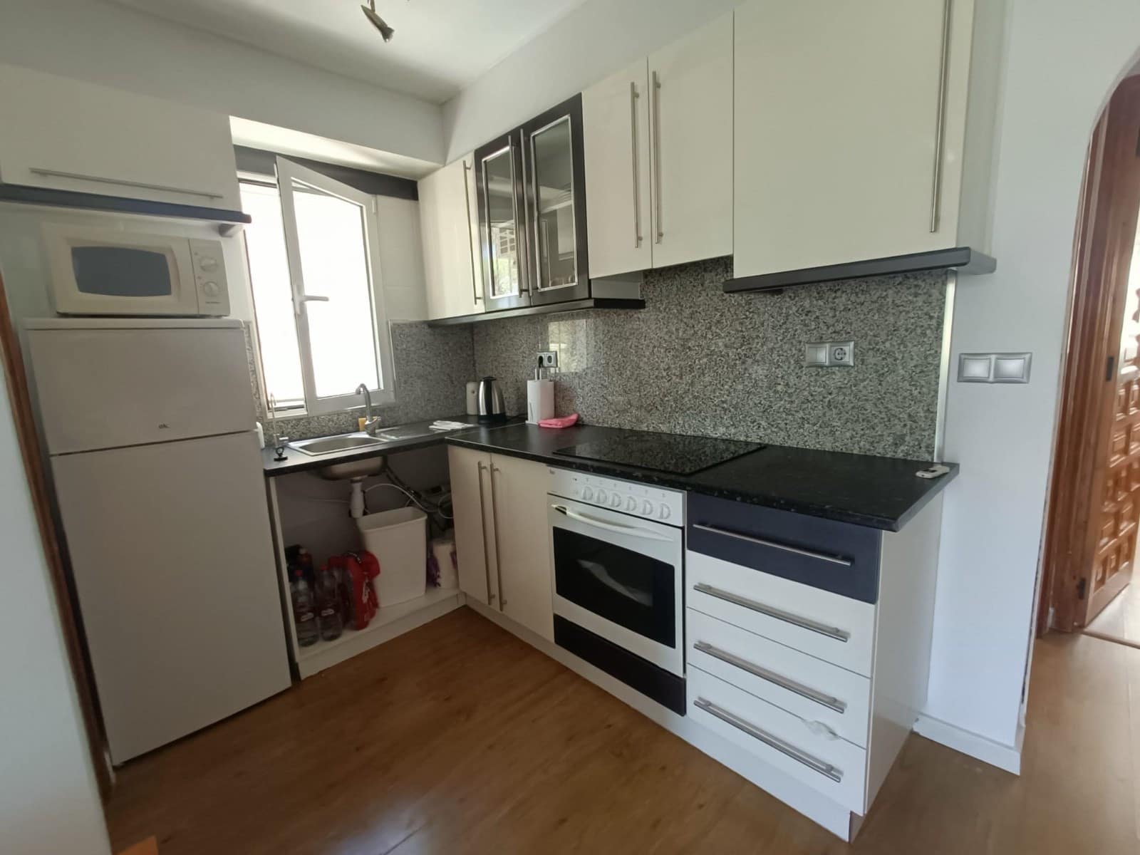 3 bedroom Townhouse for sale in Villamartin with pool - € 249,000 (Ref: 9490091)