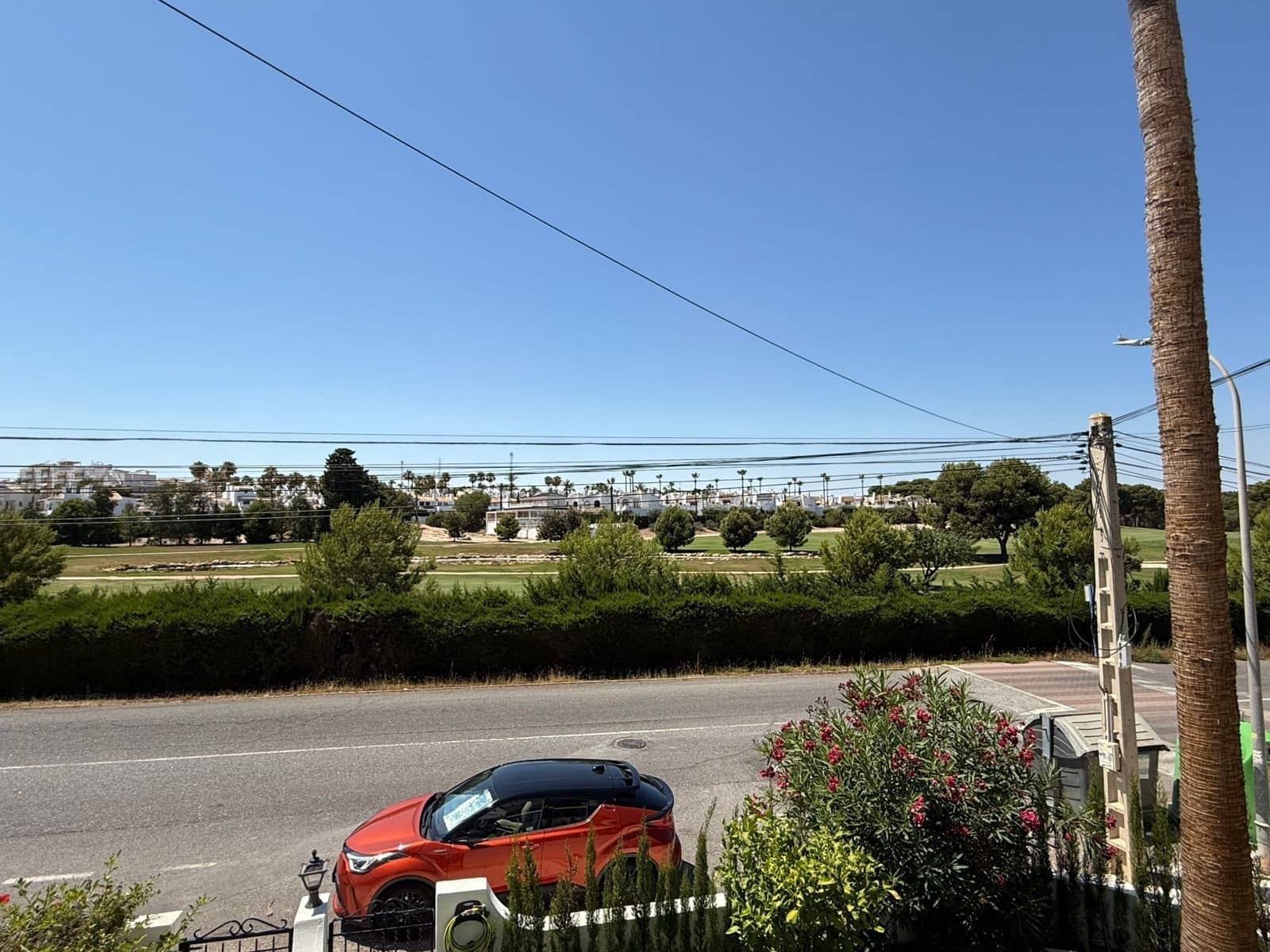 3 bedroom Townhouse for sale in Villamartin with pool - € 249,000 (Ref: 9490091)