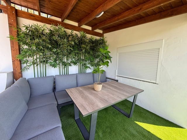 3 bedroom Townhouse for sale in Villamartin, Orihuela with pool - € 249,000 (Ref: 9490091)