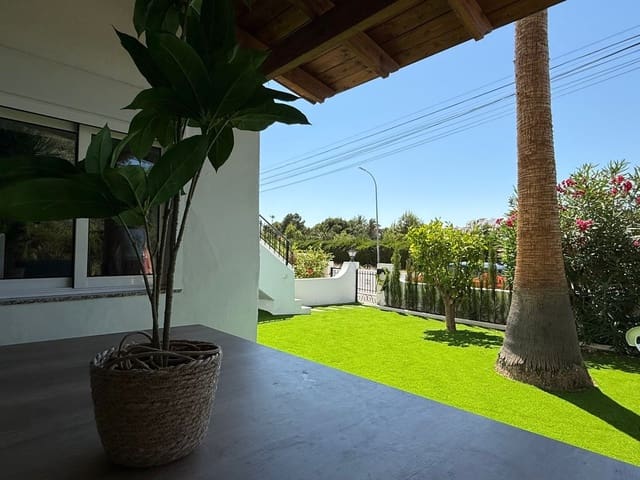 3 bedroom Townhouse for sale in Villamartin, Orihuela with pool - € 249,000 (Ref: 9490091)