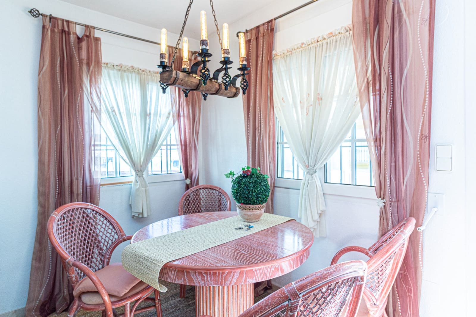 3 slaapkamer Rijtjeshuis te koop in Playa Flamenca met zwembad - € 259.000 (Ref: 9516561)