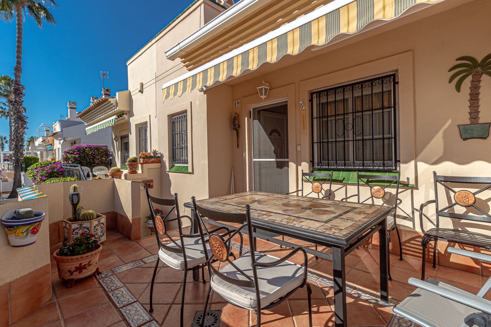 3 slaapkamer Rijtjeshuis te koop in Playa Flamenca met zwembad - € 259.000 (Ref: 9516561)