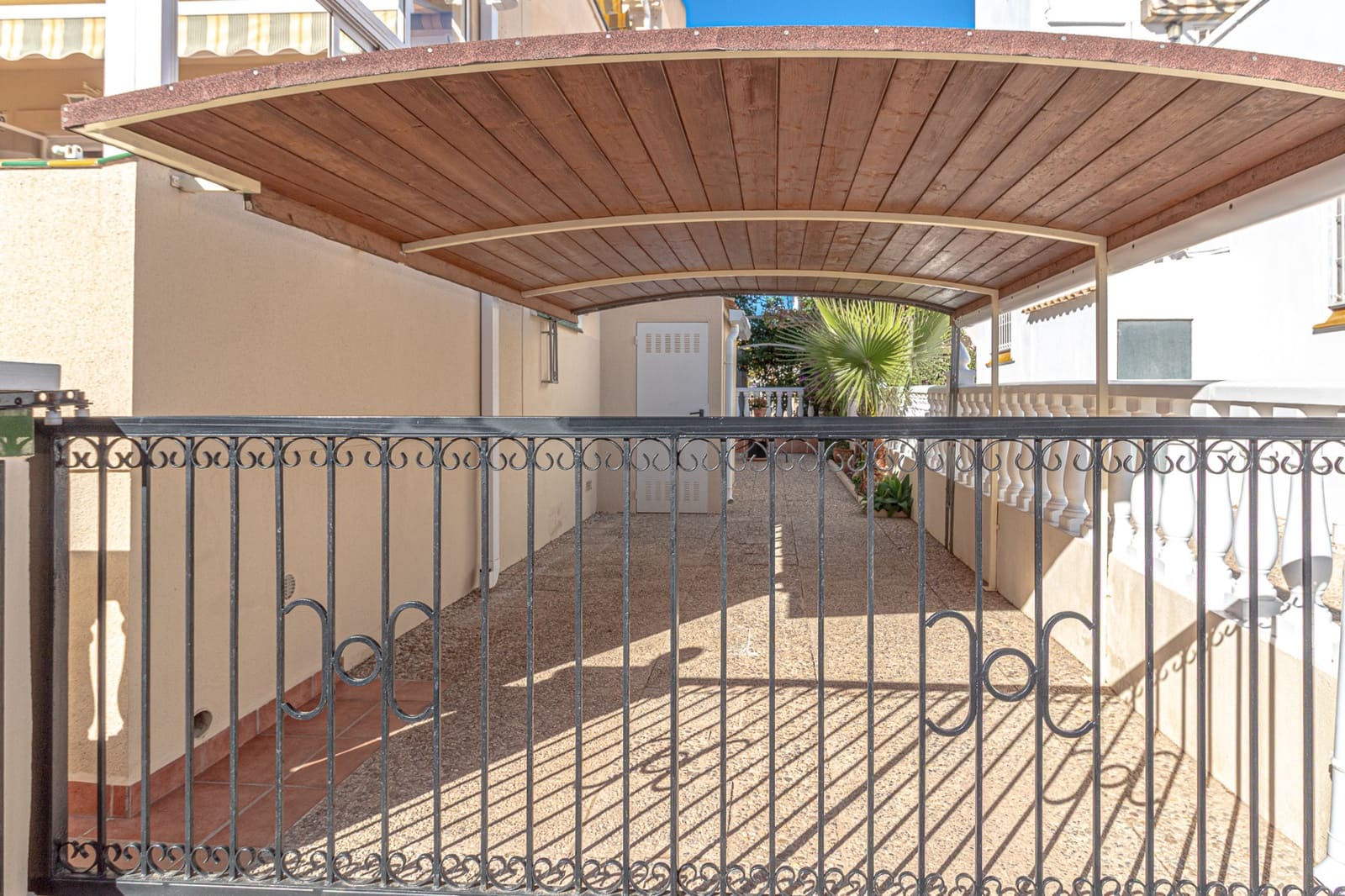 3 slaapkamer Rijtjeshuis te koop in Playa Flamenca met zwembad - € 259.000 (Ref: 9516561)