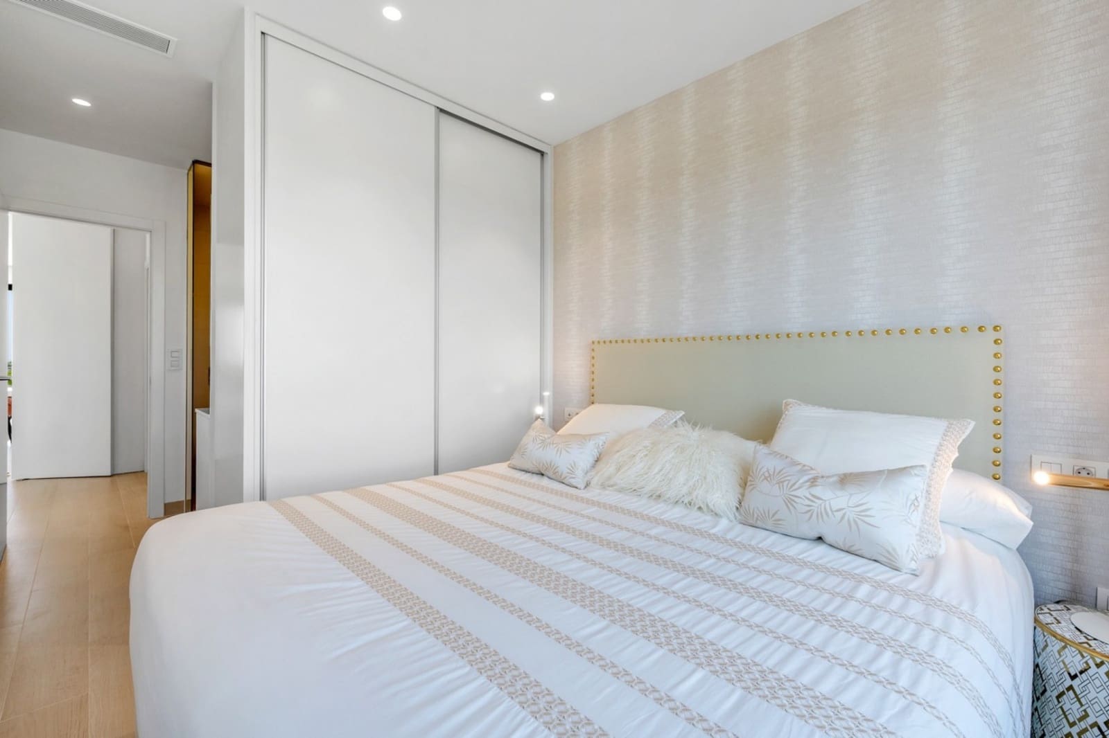 2 bedroom Apartment for sale in Las Colinas Golf with pool - € 359,000 (Ref: 9523039)