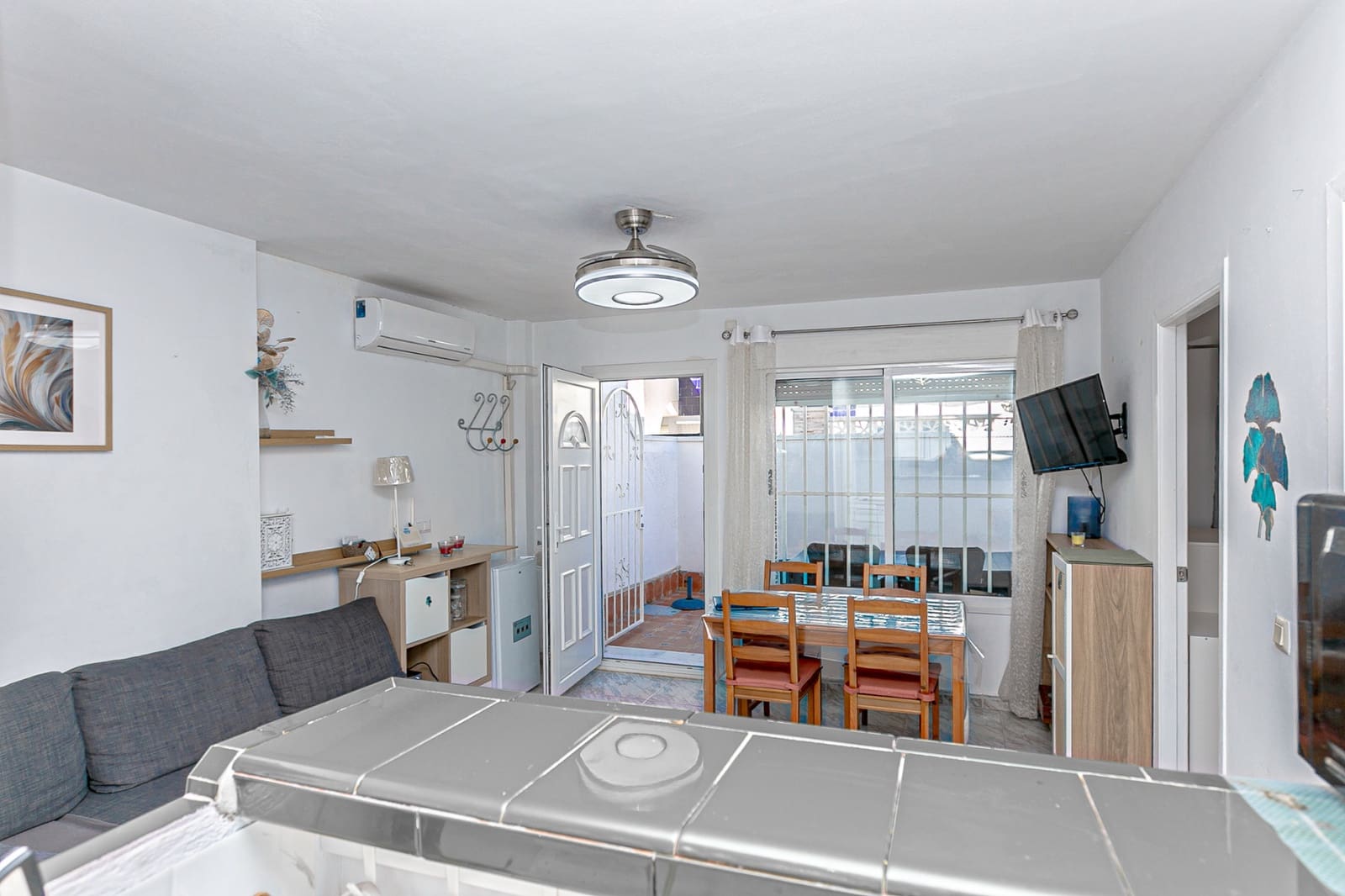 2 soveværelse Bungalow til salg i Torrevieja med swimmingpool - € 145.000 (Ref: 9539079)