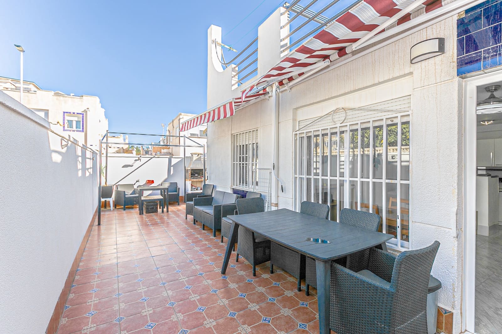 2 soveværelse Bungalow til salg i Torrevieja med swimmingpool - € 145.000 (Ref: 9539079)