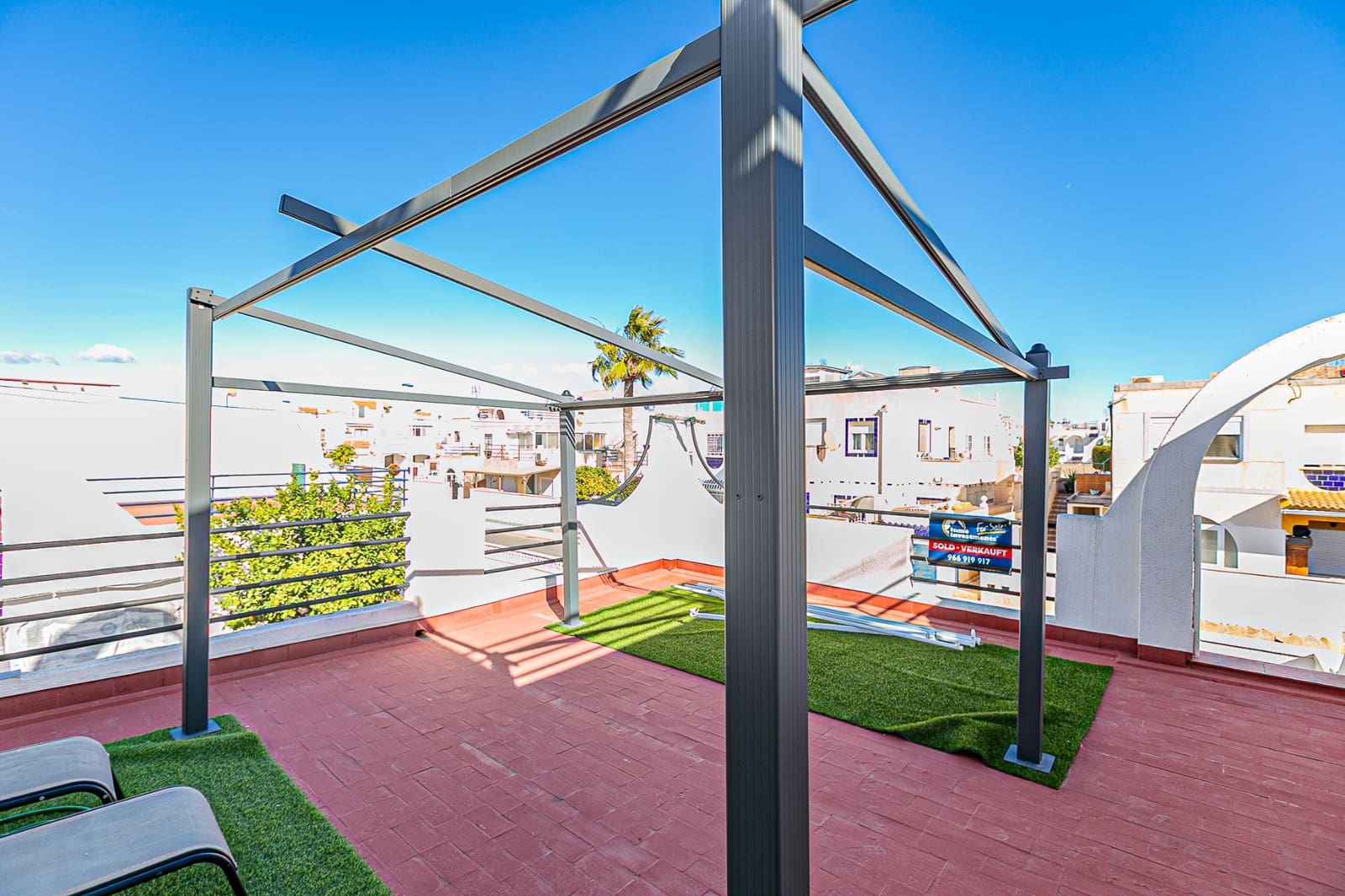 2 soveværelse Bungalow til salg i Torrevieja med swimmingpool - € 145.000 (Ref: 9539079)