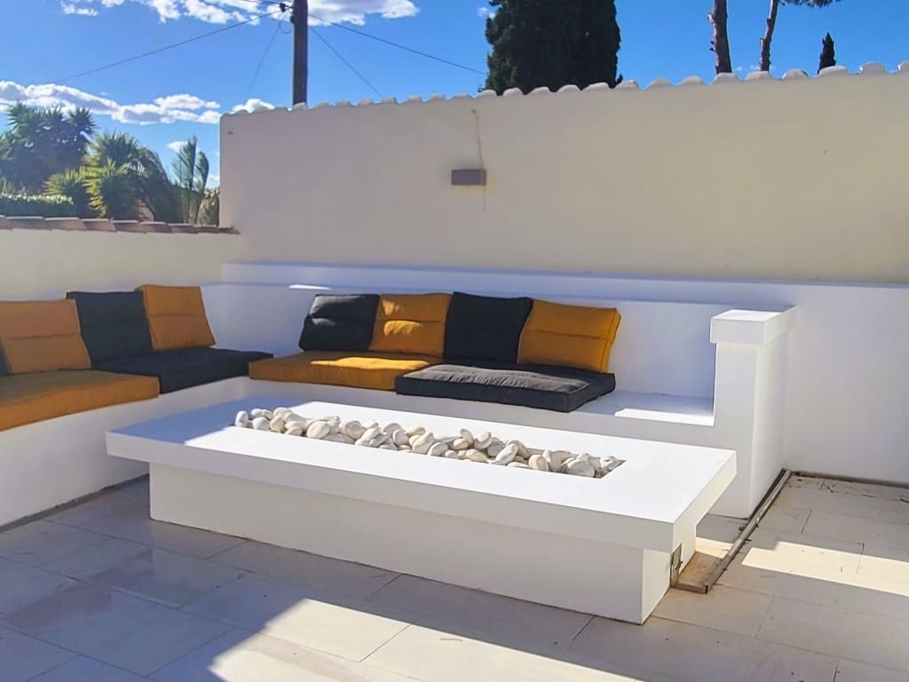 4 makuuhuone Huvila myytävänä paikassa Los Balcones mukana uima-altaan - 535 000 € (Ref: 9541894)