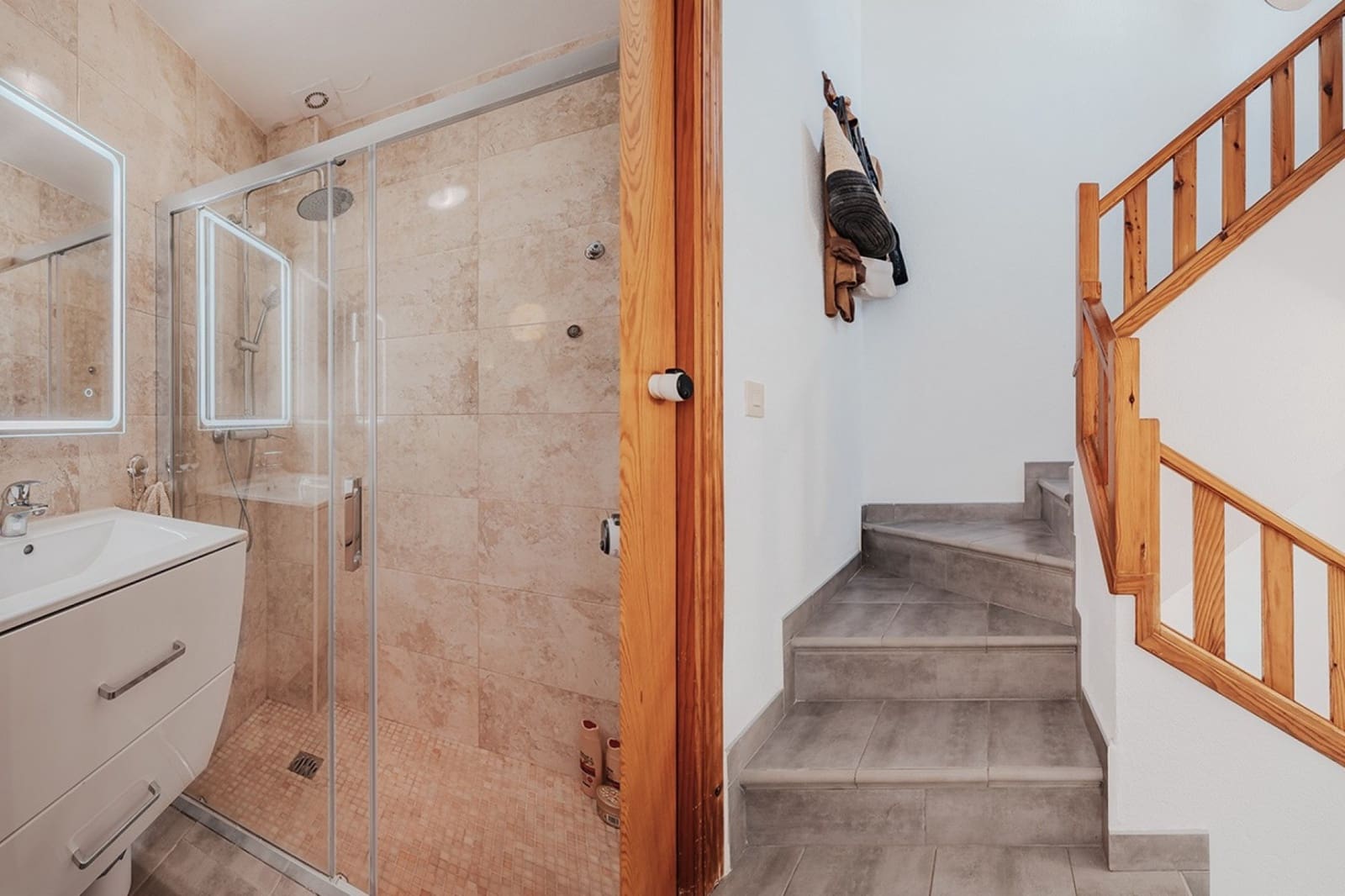 Casa de 3 habitaciones en Villamartin en venta con piscina - 299.000 € (Ref: 9542078)