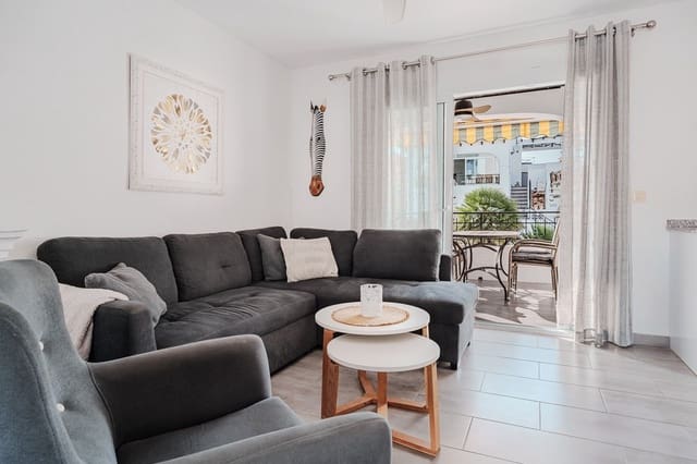 Casa de 3 habitaciones en Villamartin, Orihuela en venta con piscina - 299.000 € (Ref: 9542078)