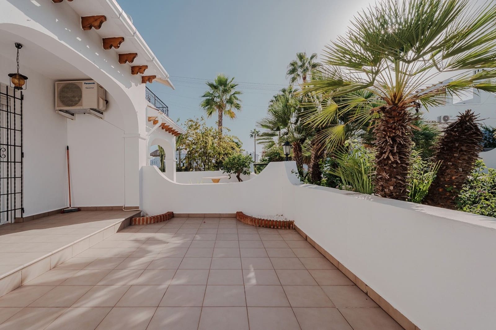 Casa de 3 habitaciones en Villamartin en venta con piscina - 299.000 € (Ref: 9542078)