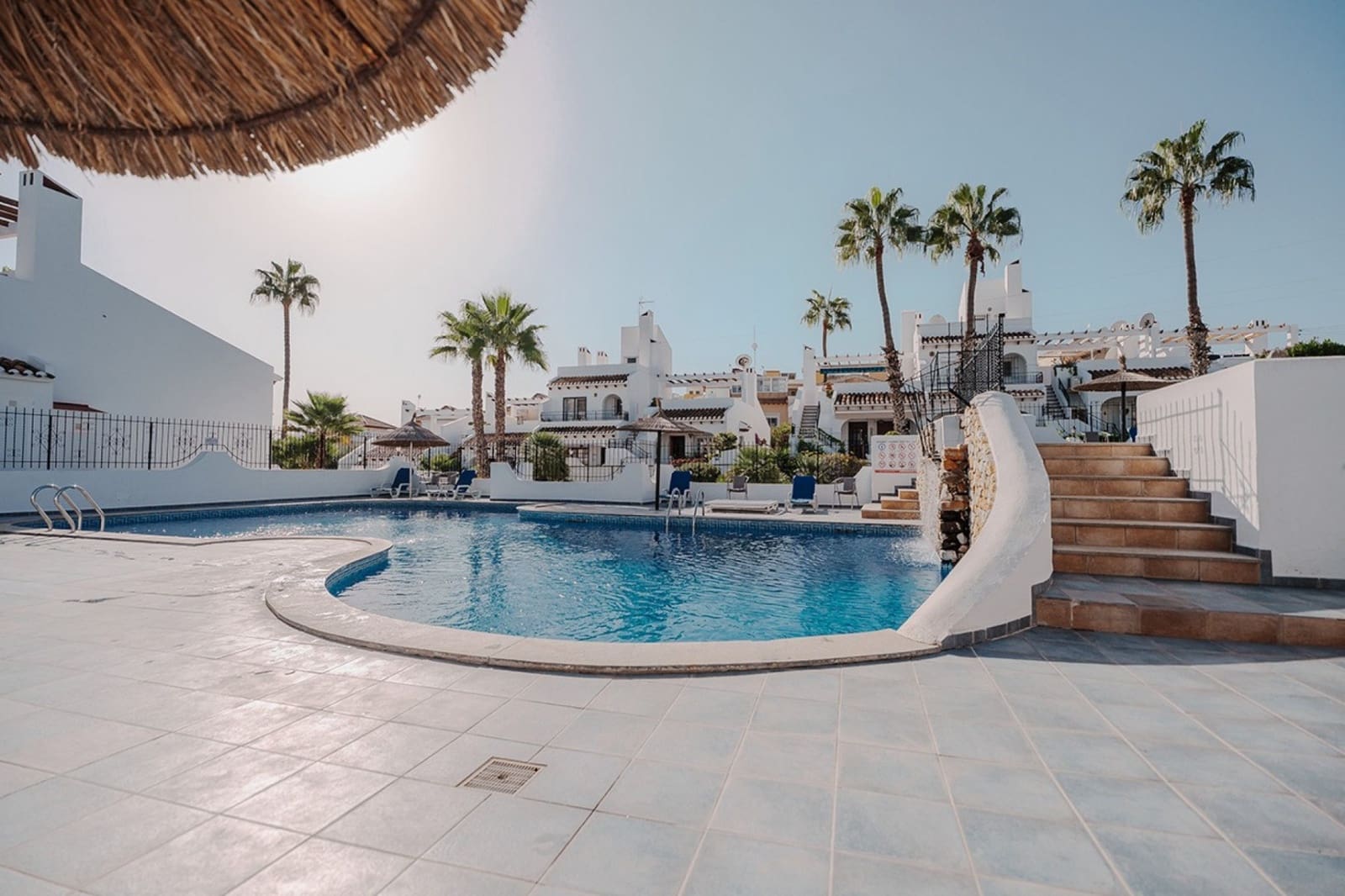 Casa de 3 habitaciones en Villamartin en venta con piscina - 299.000 € (Ref: 9542078)